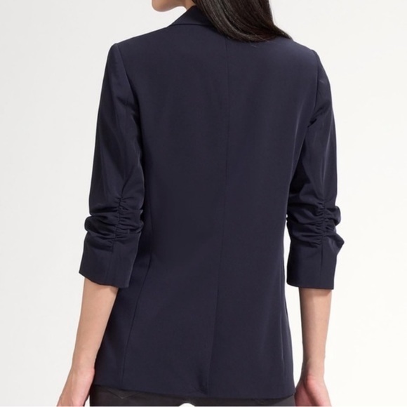 Elizabeth & James Navy Blue Ruched Sleeve Boyfriend Blazer - Picture 3 of 7